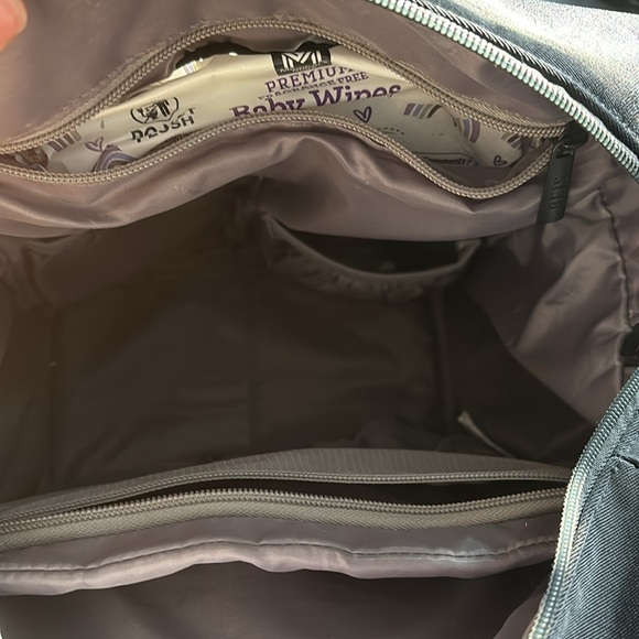 Dims: 12.5"W x 16"H x 7.25"D
Material: Nylon Weight: 3.3lbs - Picture 5 of 6